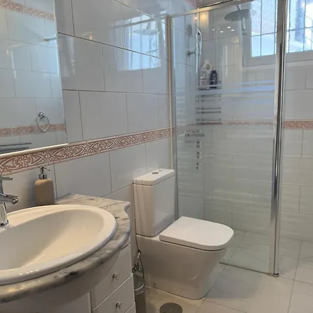 Casa Mianka - Three Bedroom Townhouse Near The - Lual *