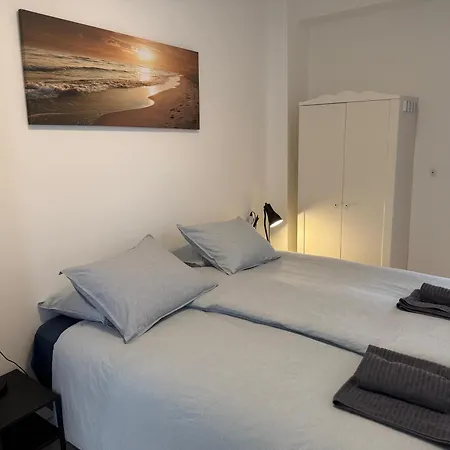 Casa Mianka - Three Bedroom Townhouse Near The - Lual Apartment