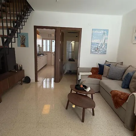Casa Mianka - Three Bedroom Townhouse Near The - Lual Apartment *